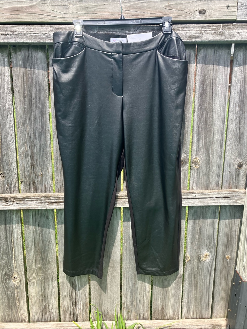Liz Claiborne Black Elastic Waistband Pants